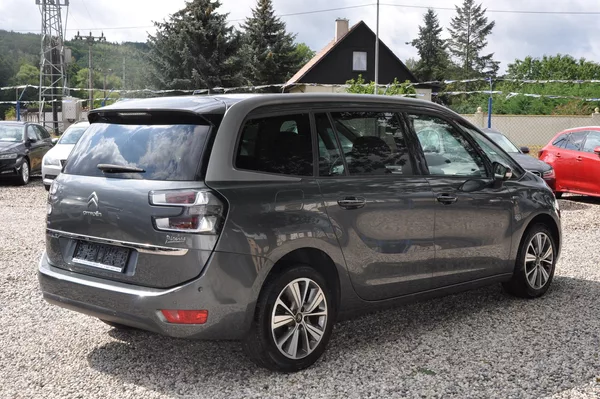 Citroën Grand C4 Picasso 1.6HDi 88kW Exclusive Automat - foto 3