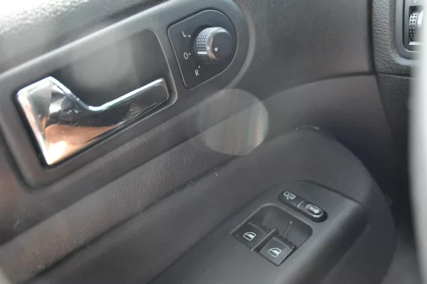 Volkswagen Golf IV 1.9TDi 74kW 3dv. - foto 12