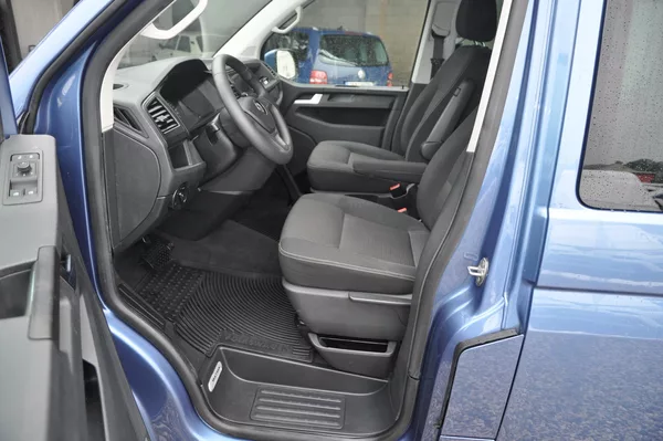 Volkswagen Multivan 2.0TDi 110kW Automat - foto 7