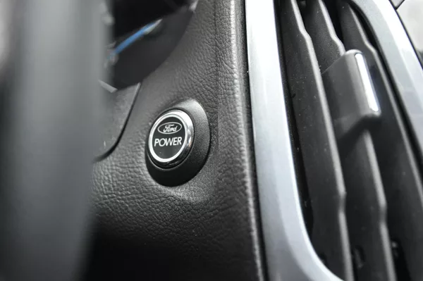 Ford Focus 1.6i 110kW Titanium - foto 16