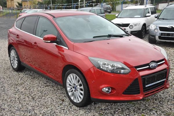 Ford Focus 1.6i 110kW Titanium - foto 2