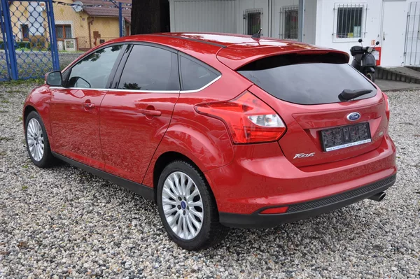 Ford Focus 1.6i 110kW Titanium - foto 4