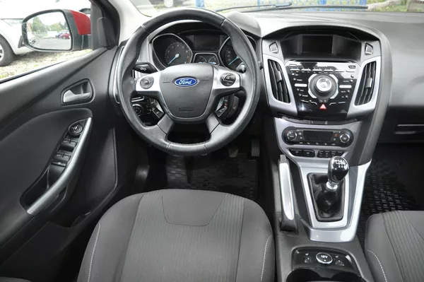 Ford Focus 1.6i 110kW Titanium - foto 5