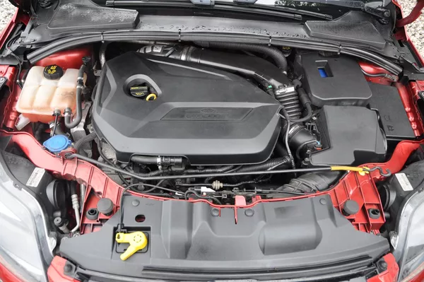 Ford Focus 1.6i 110kW Titanium - foto 9