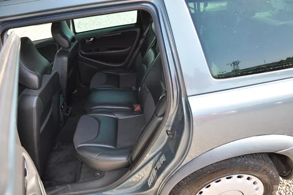 Volvo XC70 D5 120kW AWD A/T - foto 10