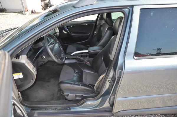 Volvo XC70 D5 120kW AWD A/T - foto 11