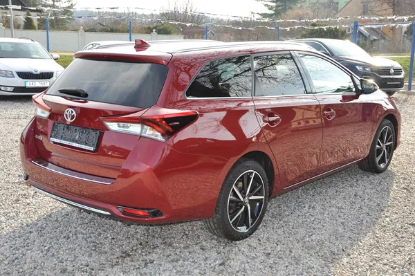 Toyota Auris 1.2i Turbo 85kW KOMBI - foto 3