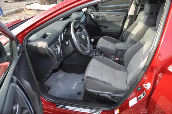 Toyota Auris 1.2i Turbo 85kW KOMBI - foto 6