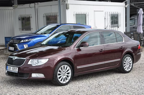 Škoda Superb II 2.0TDi 103kW Elegance