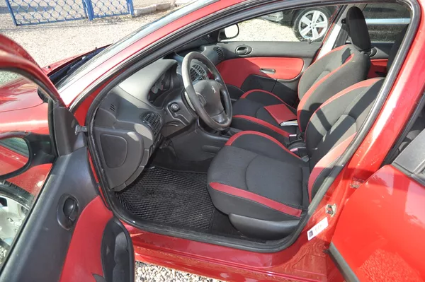 Peugeot 206 SW 1.6HDi 80kW - foto 6