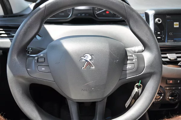Peugeot 208 1.2i 60kW - foto 10