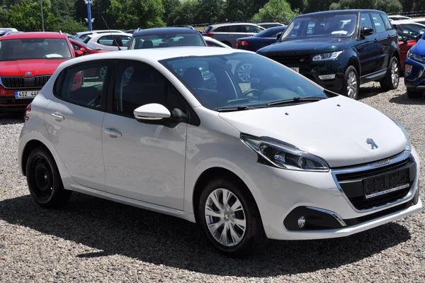 Peugeot 208 1.2i 60kW - foto 2