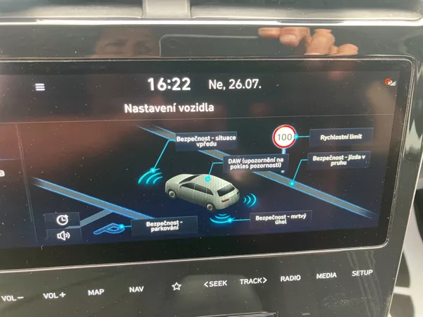 Hyundai Tucson 1.6TGDI 132kW MHEV 4WD AT NAVI - foto 32