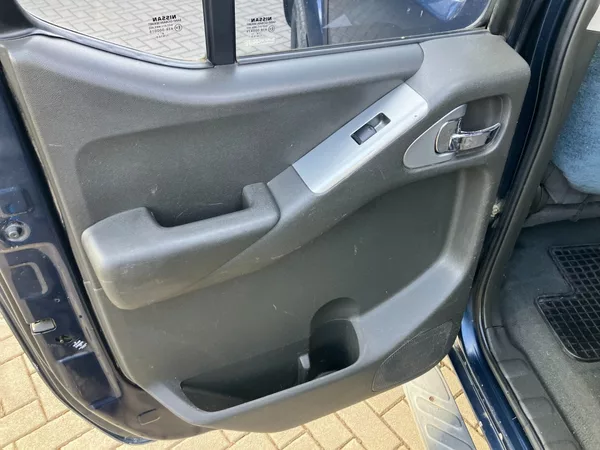 Nissan Navara 2.5DCI 4WD DOUBLE CUB - foto 16
