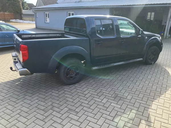 Nissan Navara 2.5DCI 4WD DOUBLE CUB - foto 4