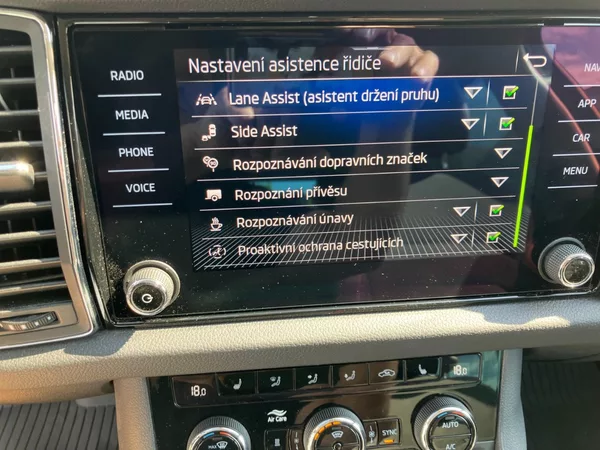 Škoda Kodiaq 2.0TDI 147kW STYLE DSG 4X4 WEB - foto 28