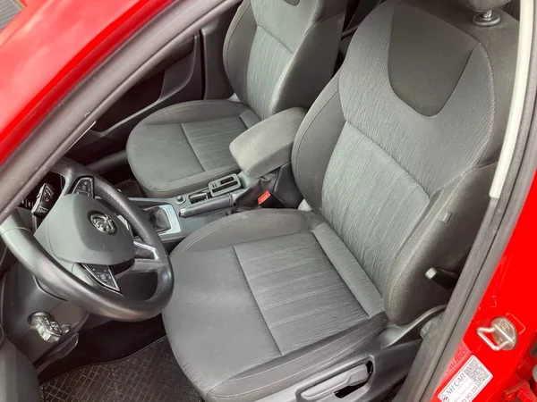 Škoda Octavia 1.6TDI 85kW STYLE NEHAVAROVANÉ - foto 18