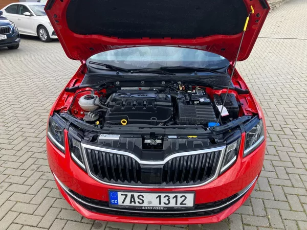 Škoda Octavia 1.6TDI 85kW STYLE NEHAVAROVANÉ - foto 24