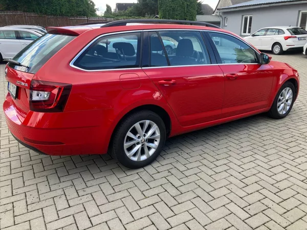 Škoda Octavia 1.6TDI 85kW STYLE NEHAVAROVANÉ - foto 4