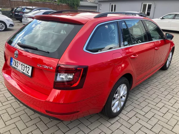 Škoda Octavia 1.6TDI 85kW STYLE NEHAVAROVANÉ - foto 5