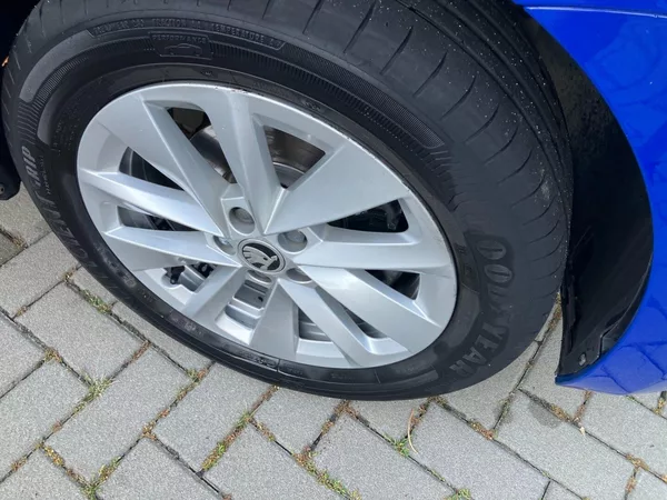 Škoda Scala 1.0TSI 81kW DSG STYLE - foto 34