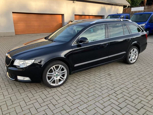 Škoda Superb 2.0TDI 125kW DSG ELEGANCE + - foto 11