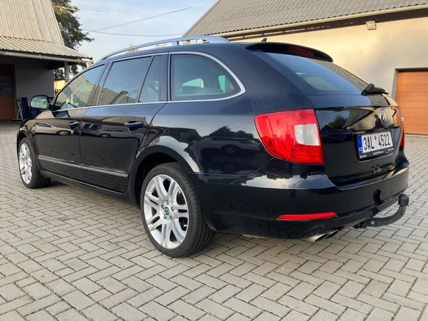 Škoda Superb 2.0TDI 125kW DSG ELEGANCE + - foto 8