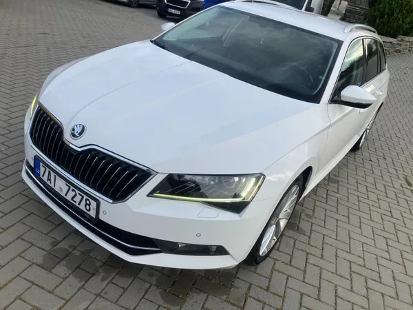 Škoda Superb 2.0TDI 110kW STYLE ALCANTARA - foto 12