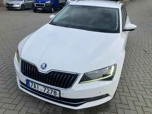 Škoda Superb 2.0TDI 110kW STYLE ALCANTARA - foto 13