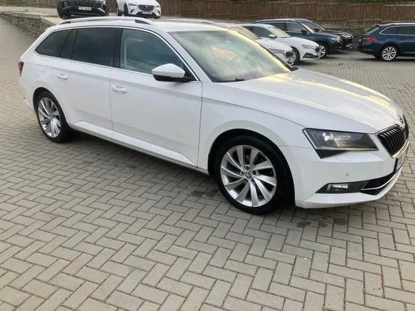 Škoda Superb 2.0TDI 110kW STYLE ALCANTARA - foto 2