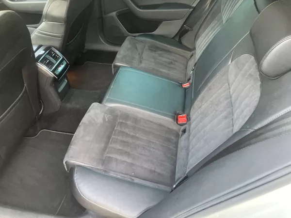 Škoda Superb 2.0TDI 110kW STYLE ALCANTARA - foto 20