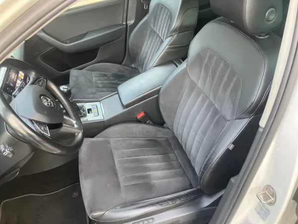 Škoda Superb 2.0TDI 110kW STYLE ALCANTARA - foto 24