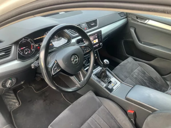 Škoda Superb 2.0TDI 110kW STYLE ALCANTARA - foto 26