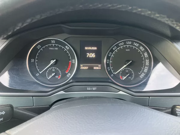 Škoda Superb 2.0TDI 110kW STYLE ALCANTARA - foto 27