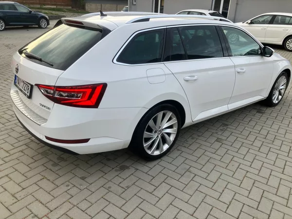 Škoda Superb 2.0TDI 110kW STYLE ALCANTARA - foto 5