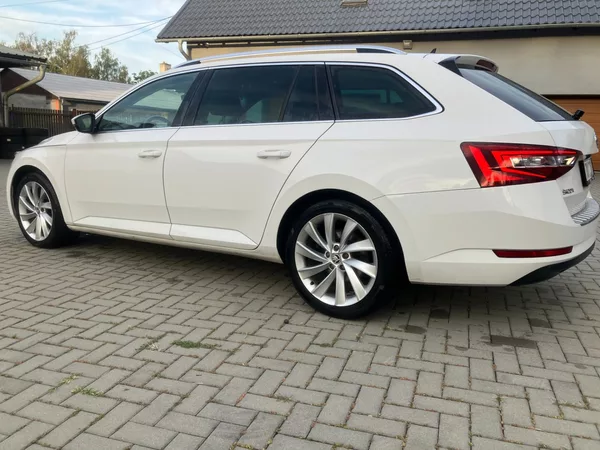 Škoda Superb 2.0TDI 110kW STYLE ALCANTARA - foto 8