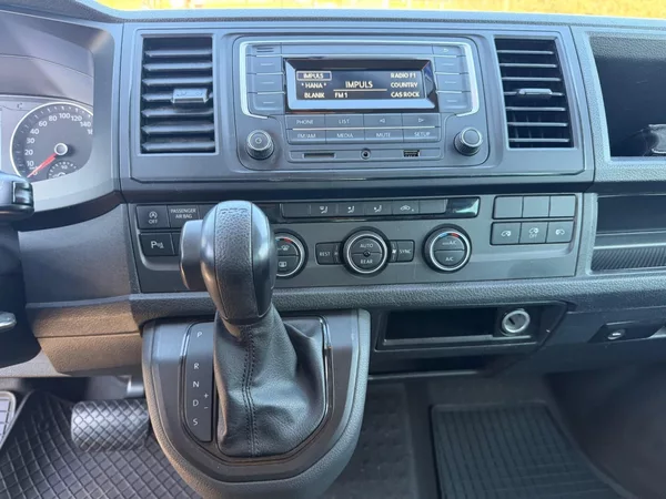 Volkswagen Caravelle 2.0TDI 110kW DSG LONG,7MÍST - foto 13