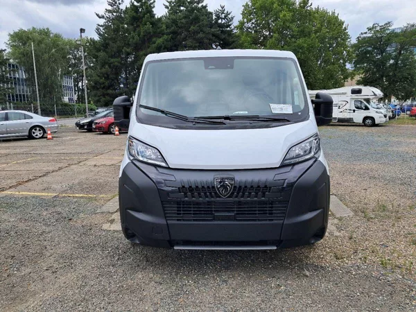 Peugeot Boxer Furgon 3000 L2H1 BlueHDi 120k - foto 2