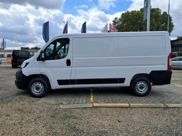 Peugeot Boxer Furgon 3000 L2H1 BlueHDi 120k - foto 8