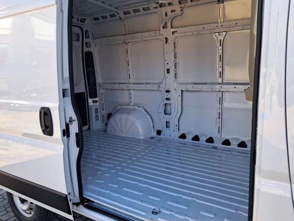 Peugeot Boxer Furgon 3000 L2H2 BlueHDi 120k - foto 11