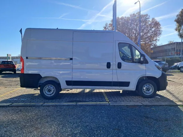 Peugeot Boxer Furgon 3000 L2H2 BlueHDi 120k - foto 4
