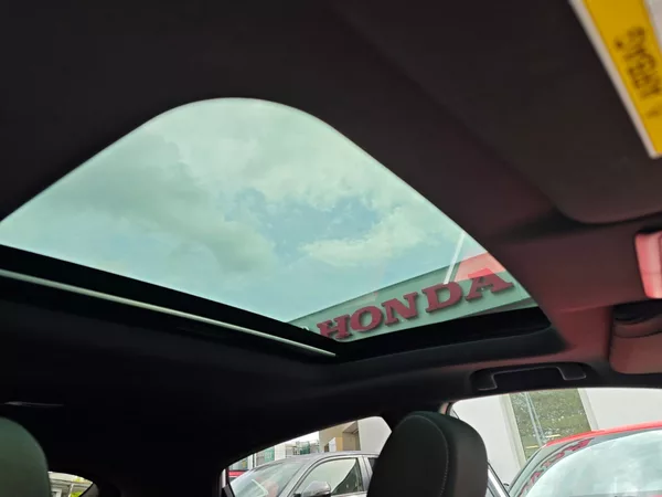 Honda Civic 1.5 Turbo Sport Plus 134kW 6MT - foto 30