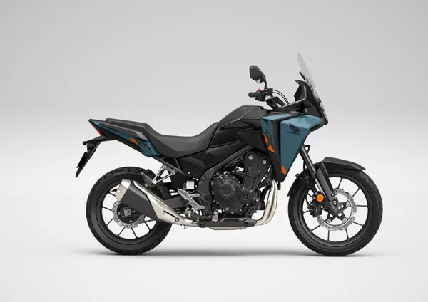 Honda NX500 E-Clutch - foto 3