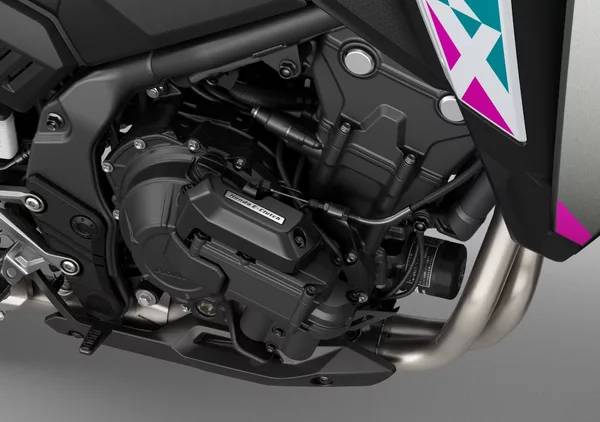 Honda NX500 E-Clutch - foto 5