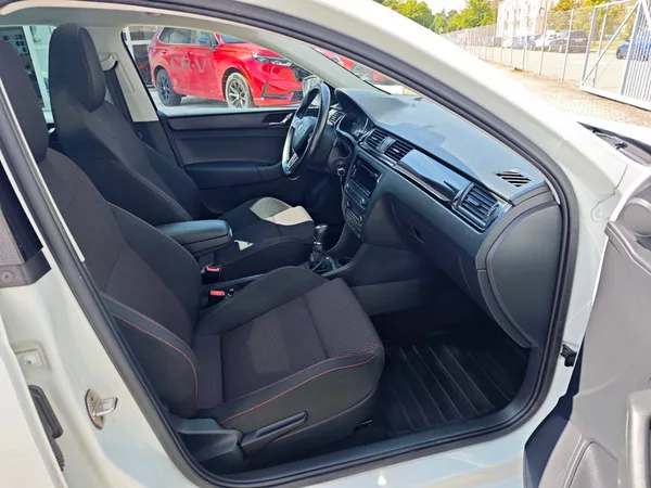 Škoda Rapid 1.2 TSi Spaceback Ambition + - foto 11