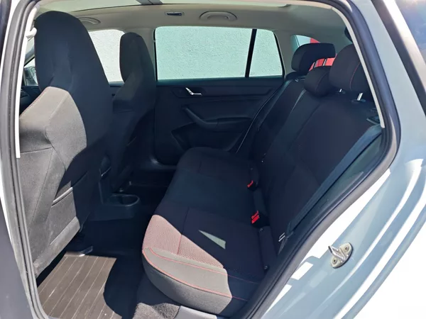 Škoda Rapid 1.2 TSi Spaceback Ambition + - foto 13