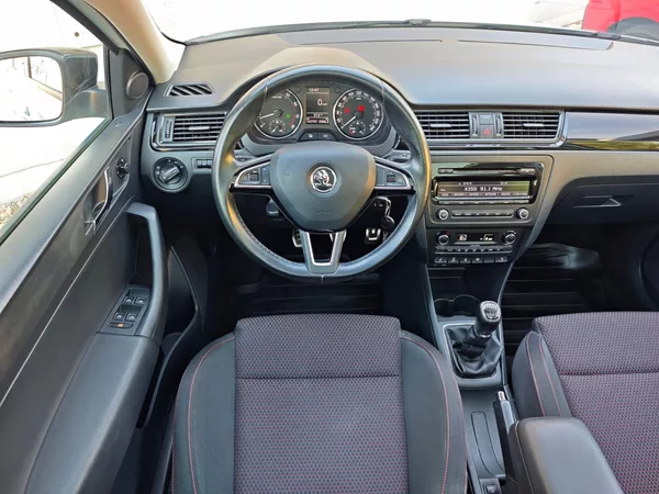 Škoda Rapid 1.2 TSi Spaceback Ambition + - foto 15