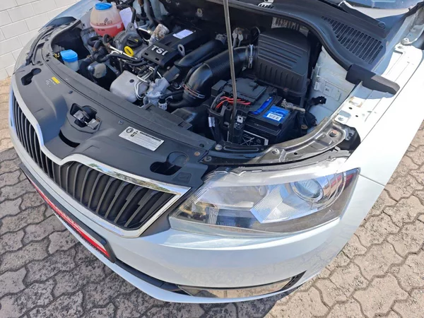 Škoda Rapid 1.2 TSi Spaceback Ambition + - foto 33