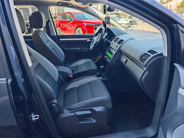 Volkswagen Touran 2.0 TDi Life 7 Míst Panorama - foto 11