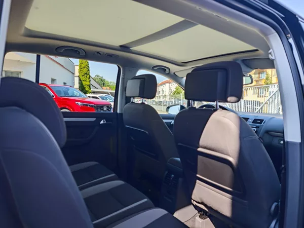 Volkswagen Touran 2.0 TDi Life 7 Míst Panorama - foto 13
